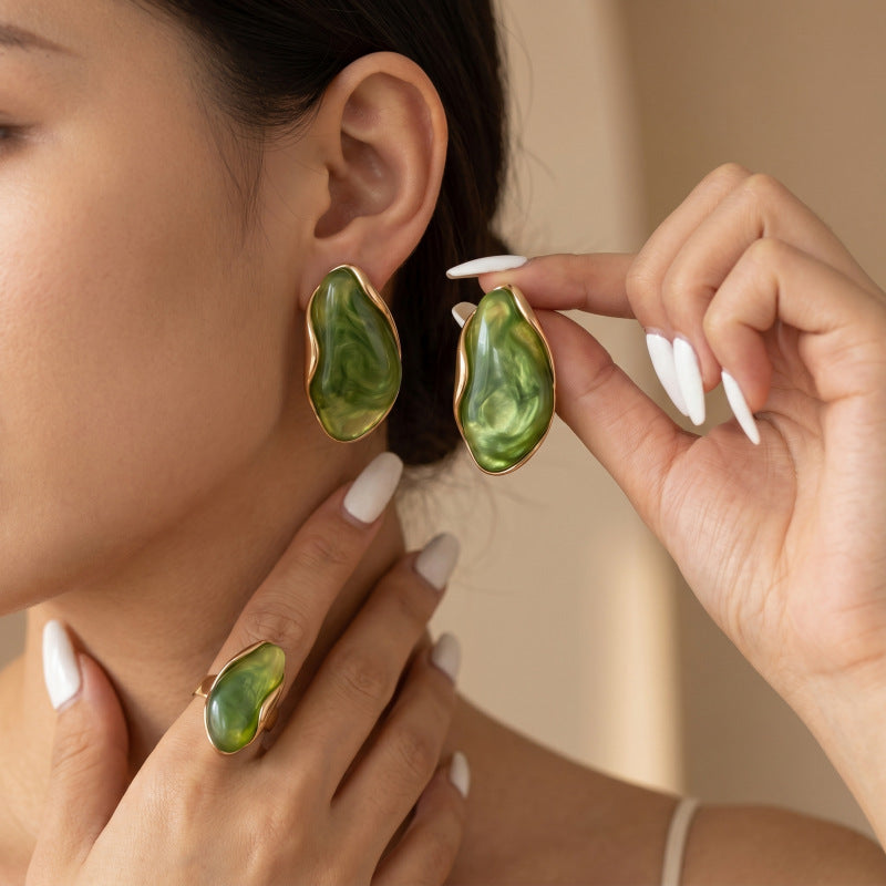 Márványragyogás Fülbevaló – Egyedi Zöld és Arany Ékszer